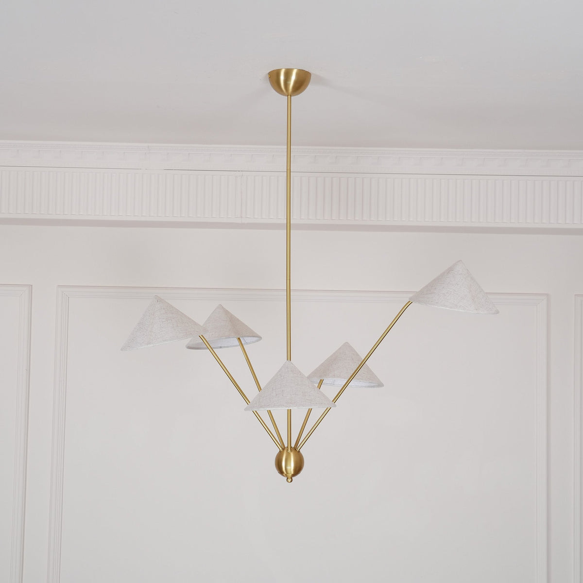 Oriisora candelabru bej din alamă, curbat