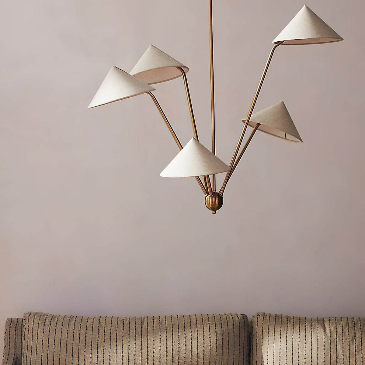 Oriisora candelabru bej din alamă, curbat