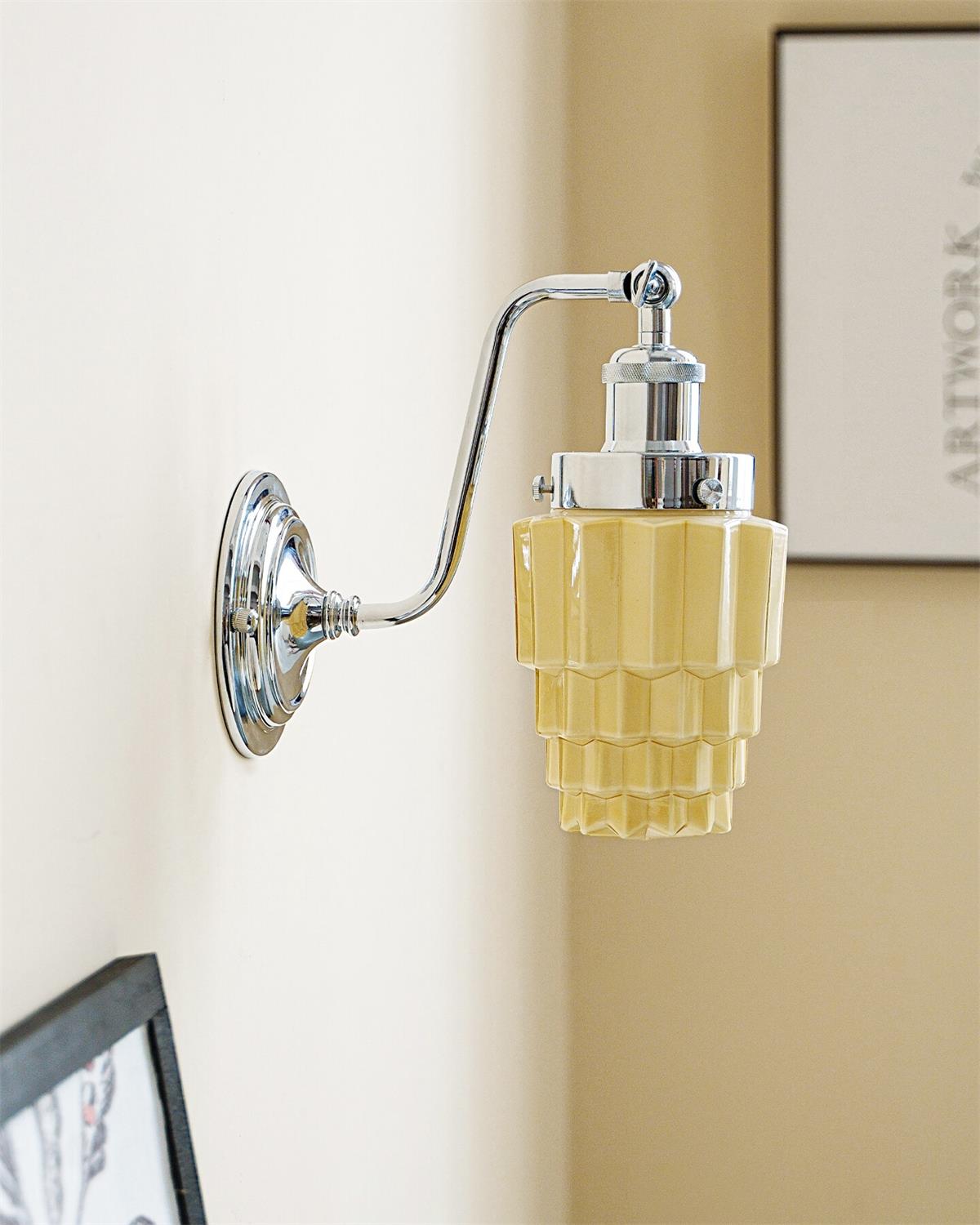 Velerella aplică de perete