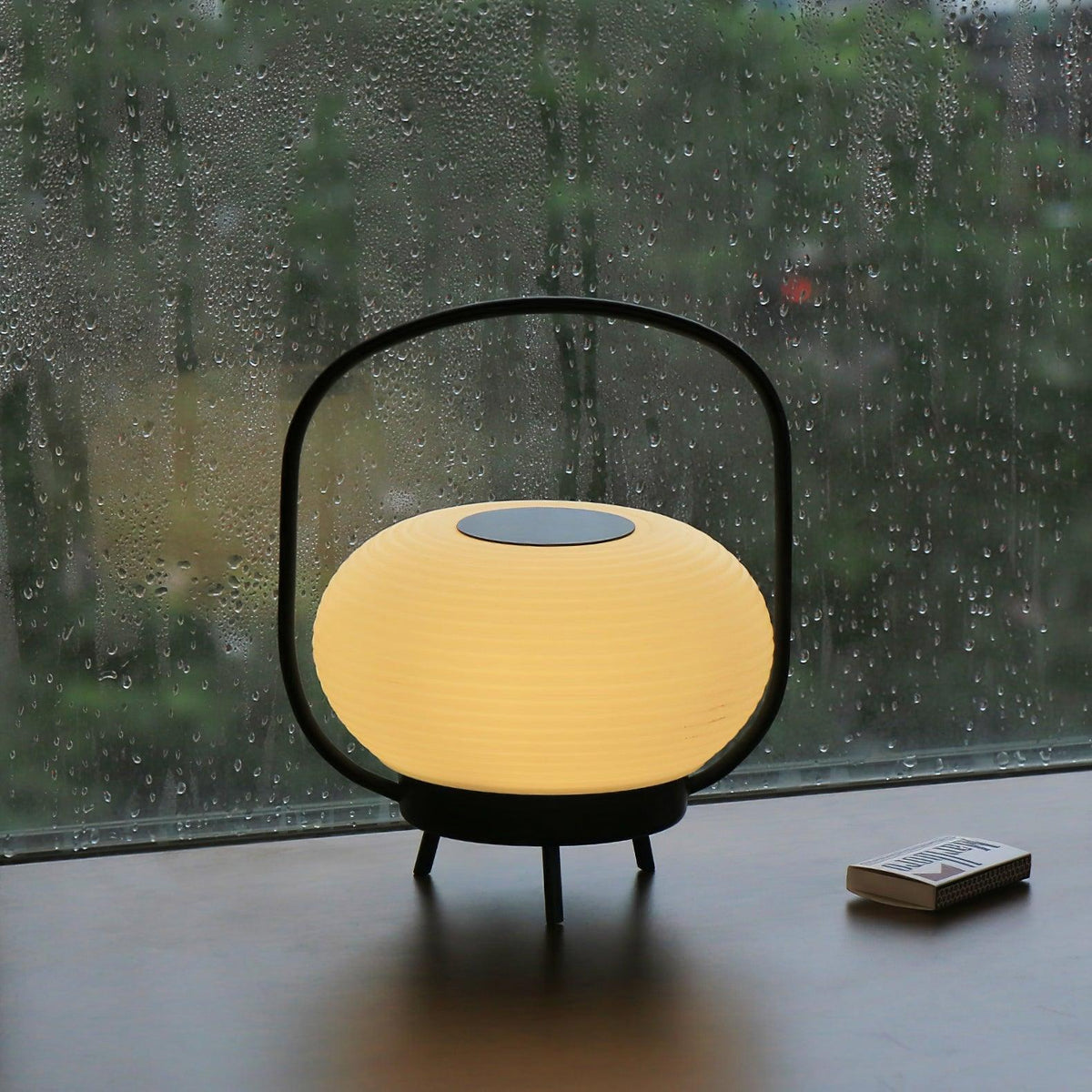 Saelan lampă de masă minimalistă