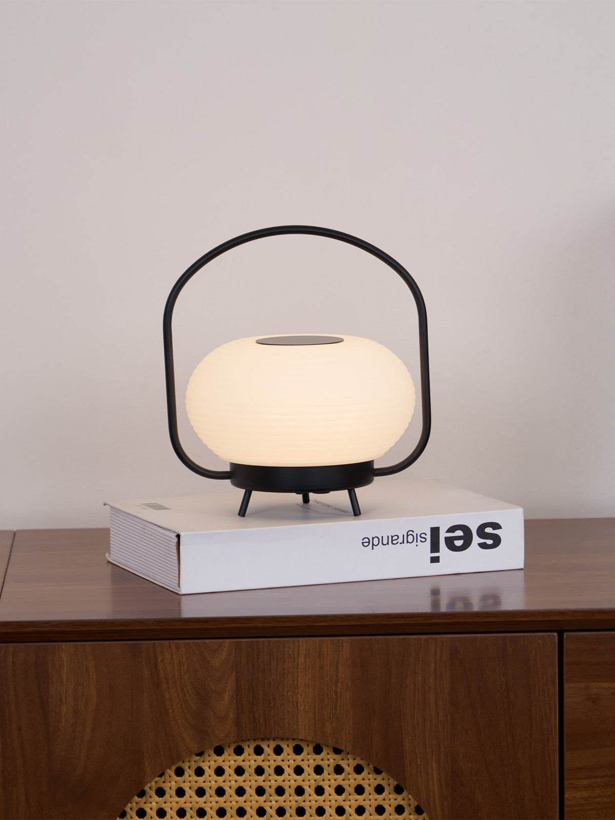 Saelan lampă de masă minimalistă
