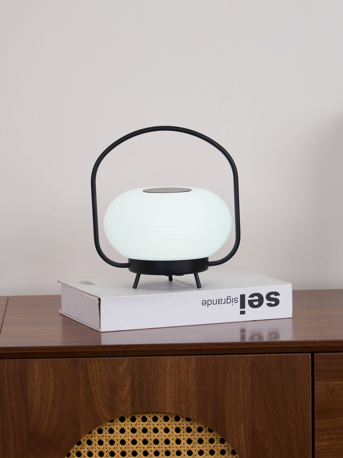 Saelan lampă de masă minimalistă