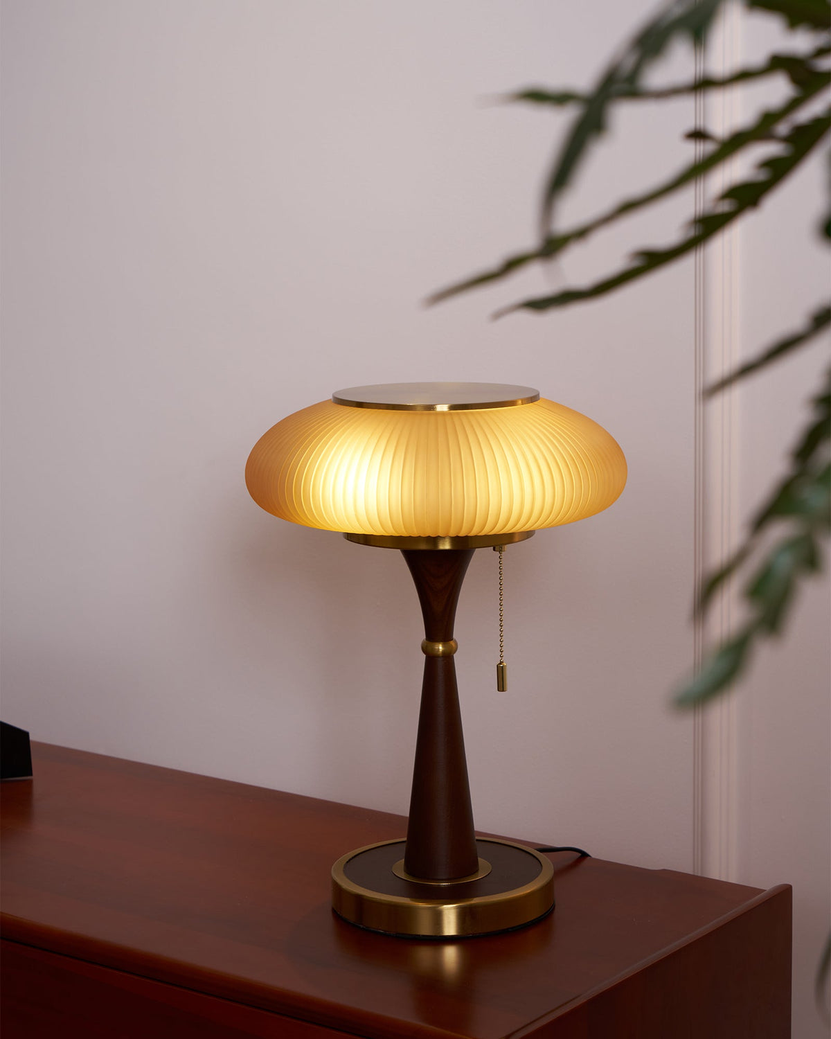 Vevelo lampă de masă vintage din lemn