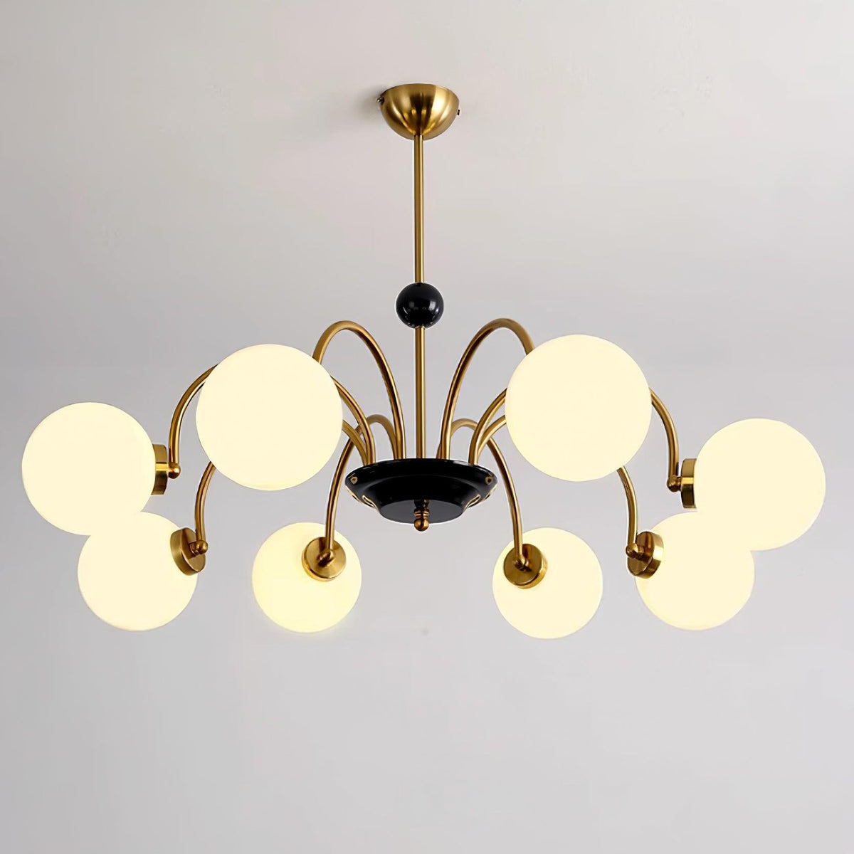Candelabru cu brațe curbate și abajuri sferice, stil modern retro, pentru sufragerie