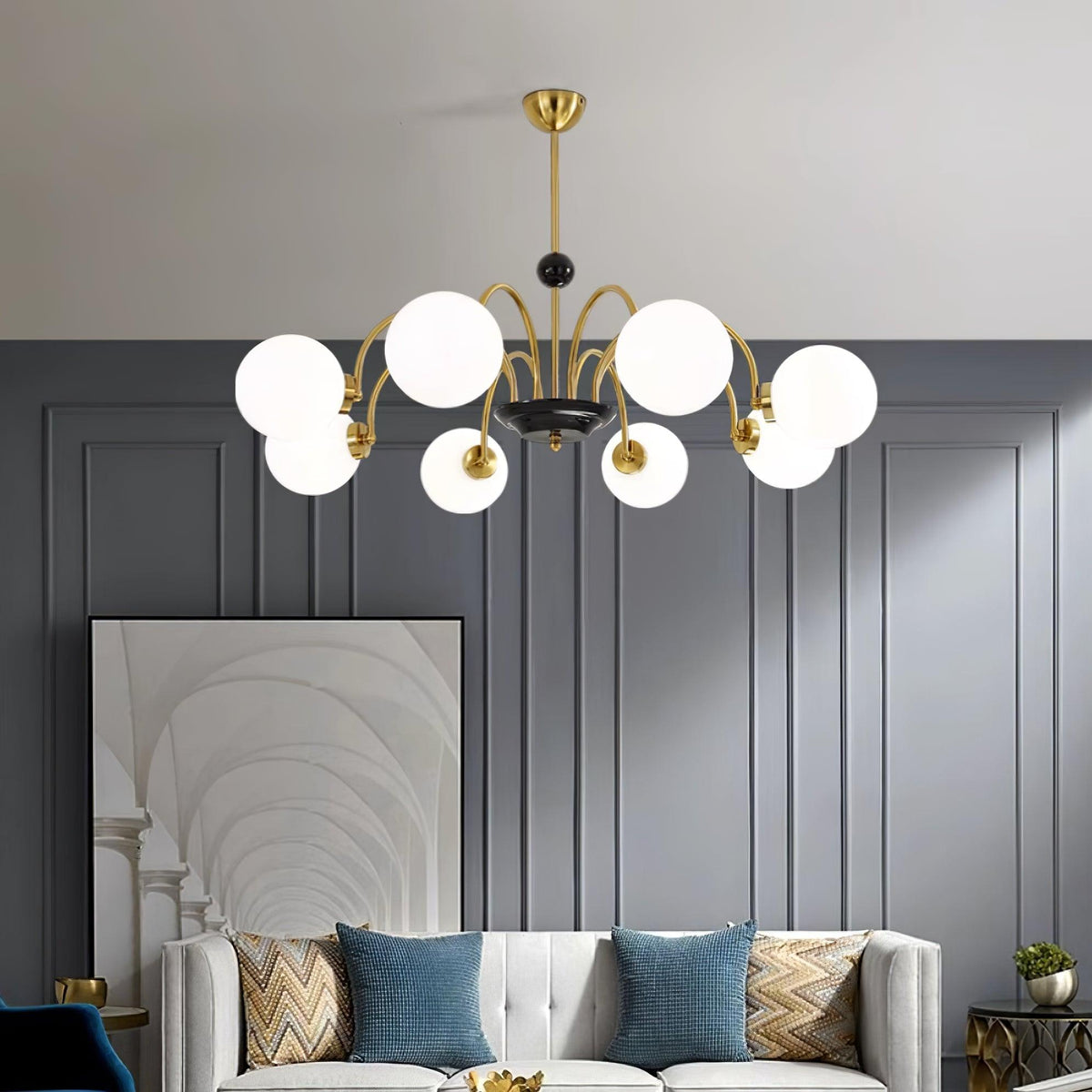 Candelabru cu brațe curbate și abajuri sferice, stil modern retro, pentru sufragerie
