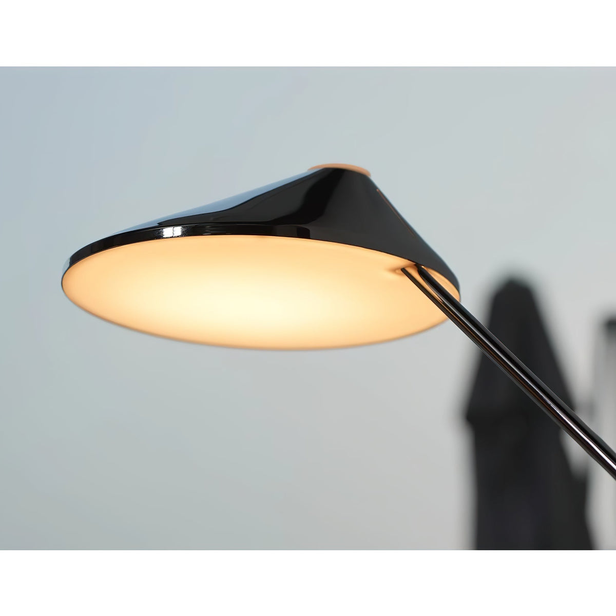 Sable lampă de masă