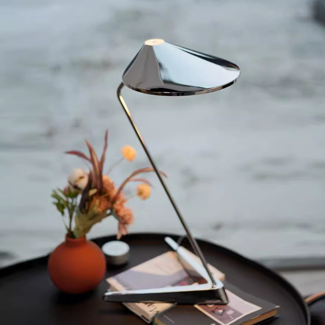 Sable lampă de masă
