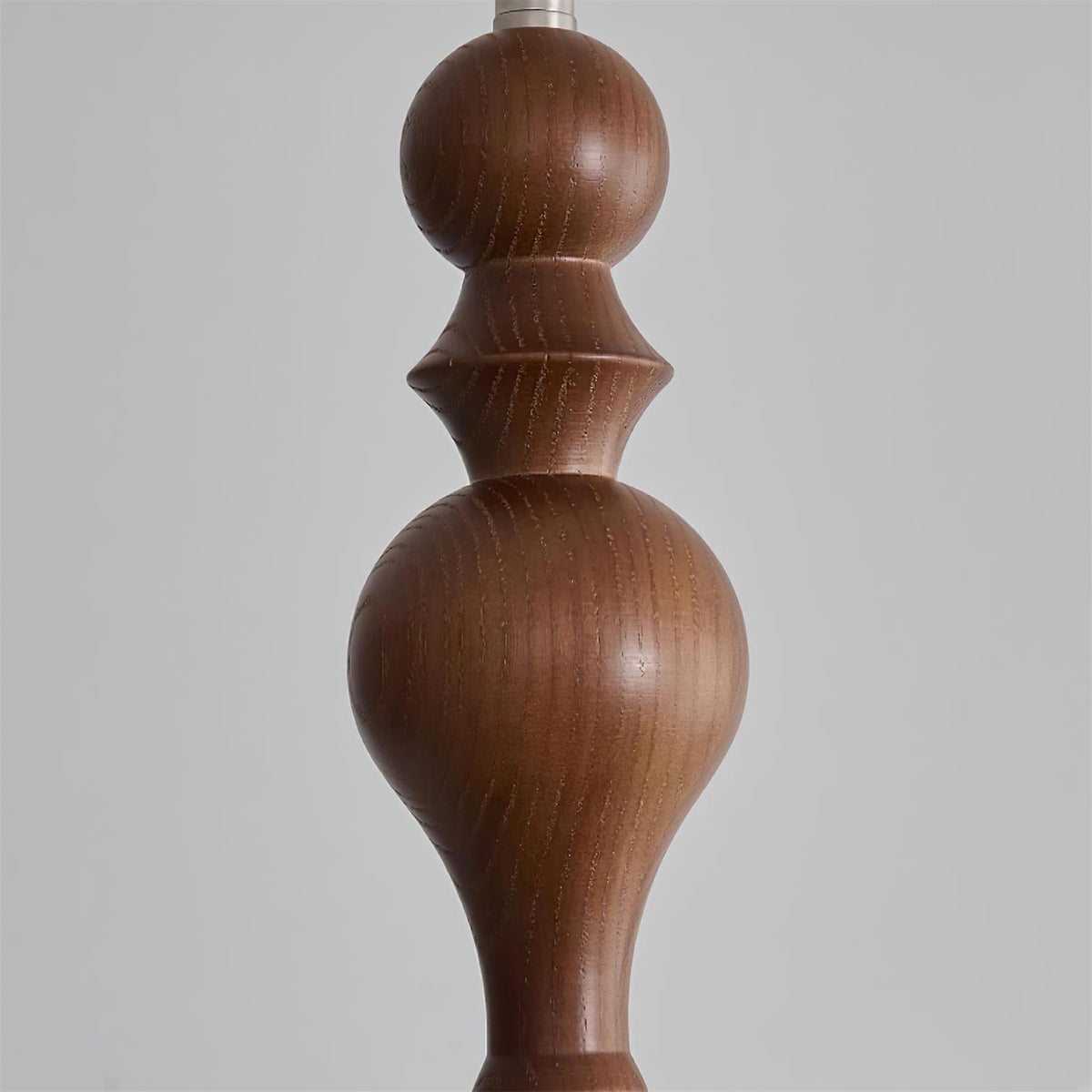 Lioralena candelabru