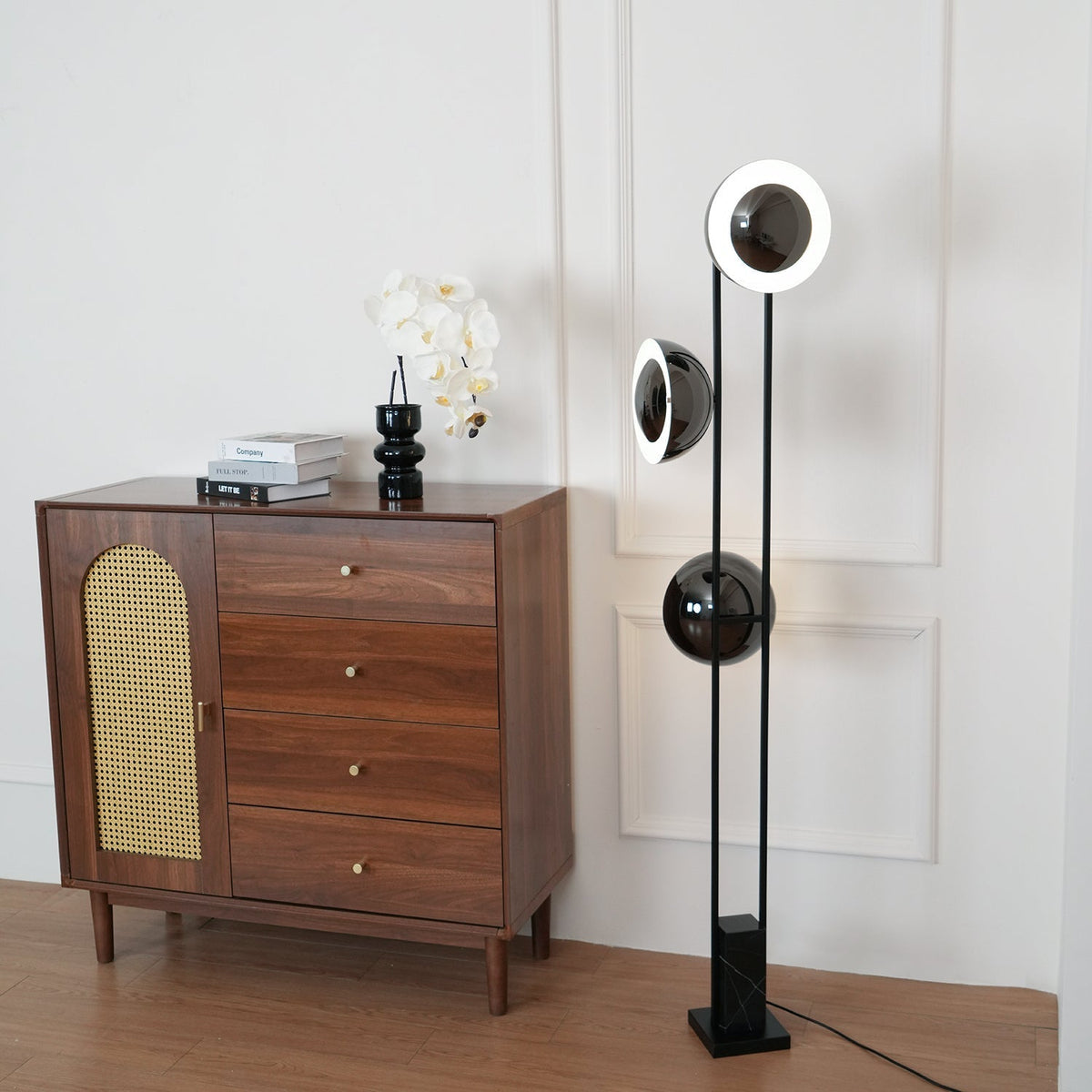 Alio lampadar modern din marmură