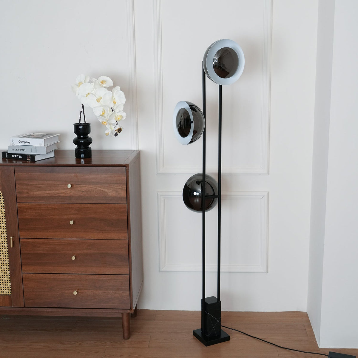 Alio lampadar modern din marmură