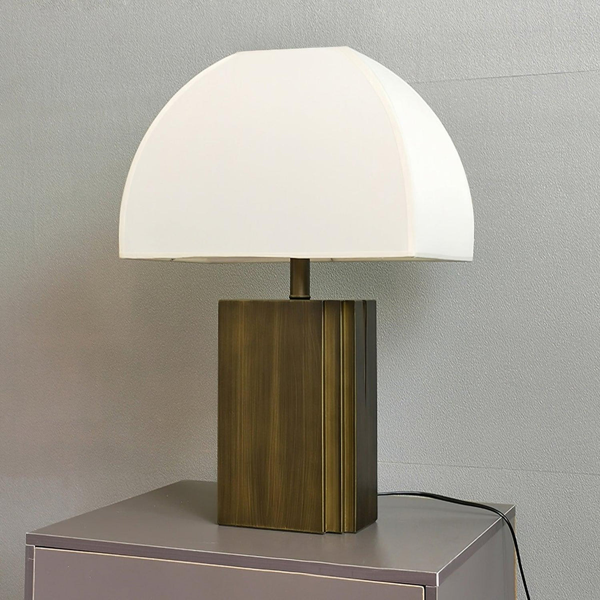 Cylo lampă de masă din rășină, minimalistă