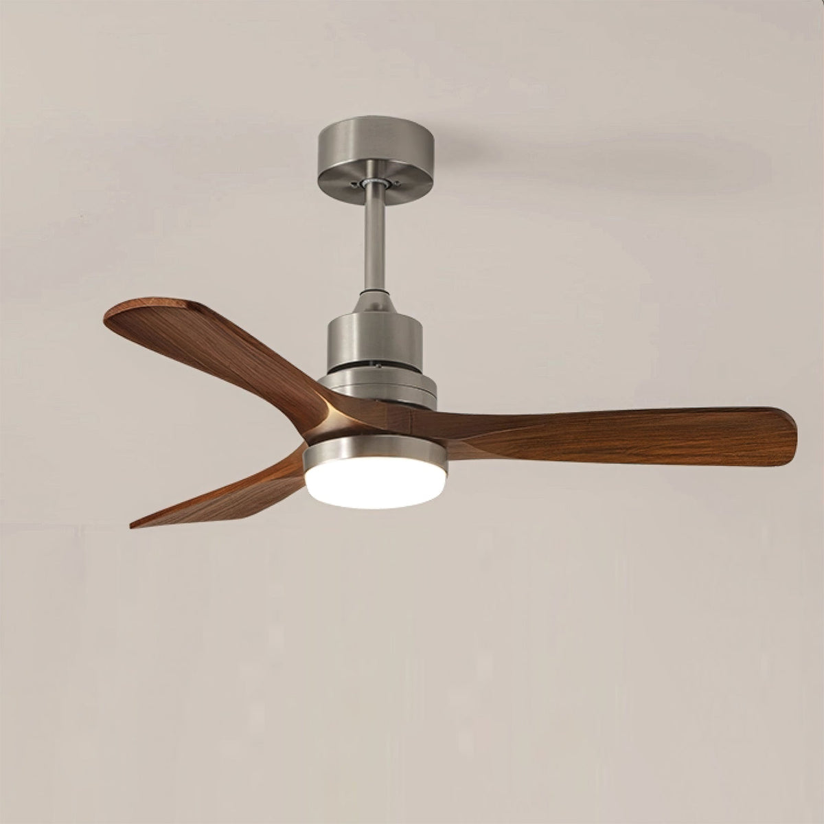 Cirivina ventilator de tavan cu lumină