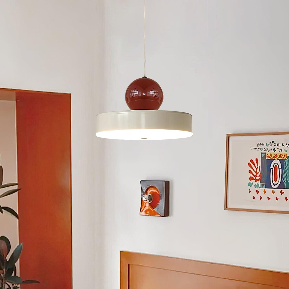 Lampă suspendată corp metal roșu abajur sferic modern retro accent