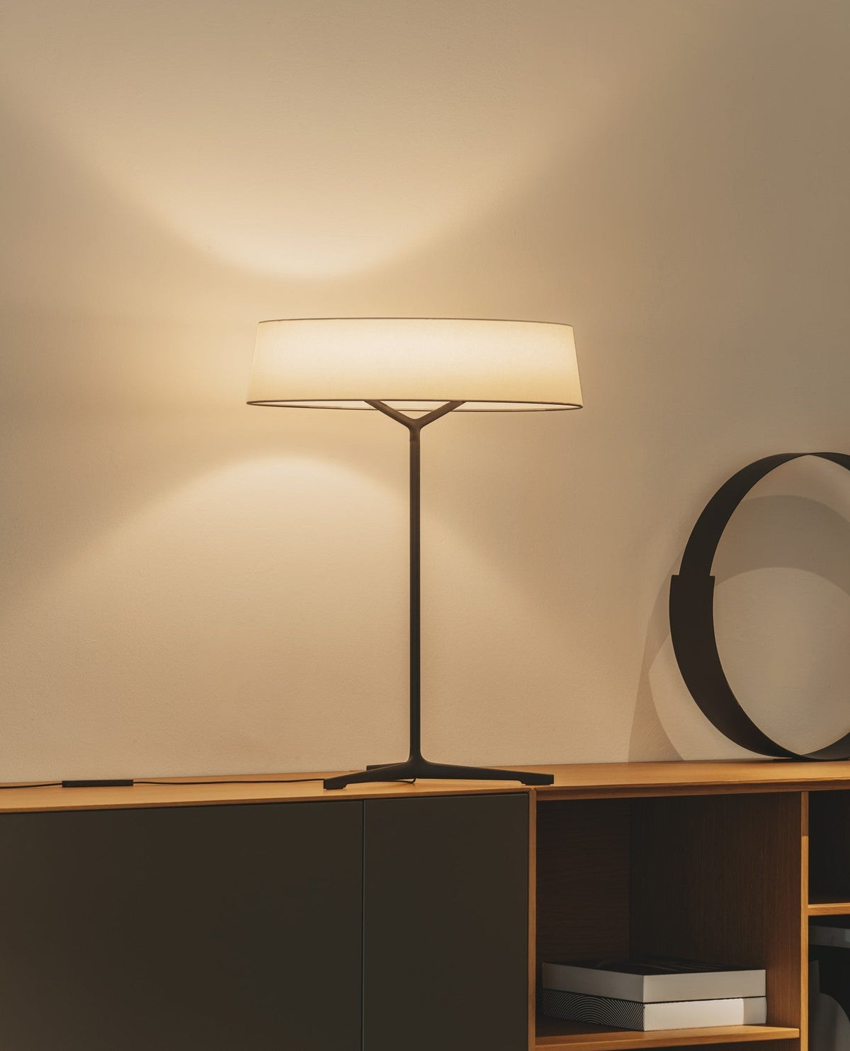 Linivira lampă de masă din pânză în stil scandinav