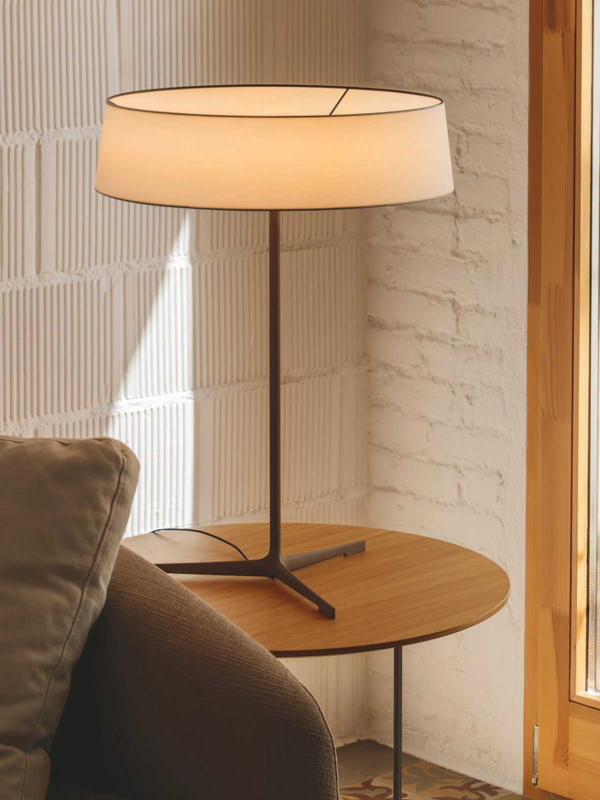 Linivira lampă de masă din pânză în stil scandinav