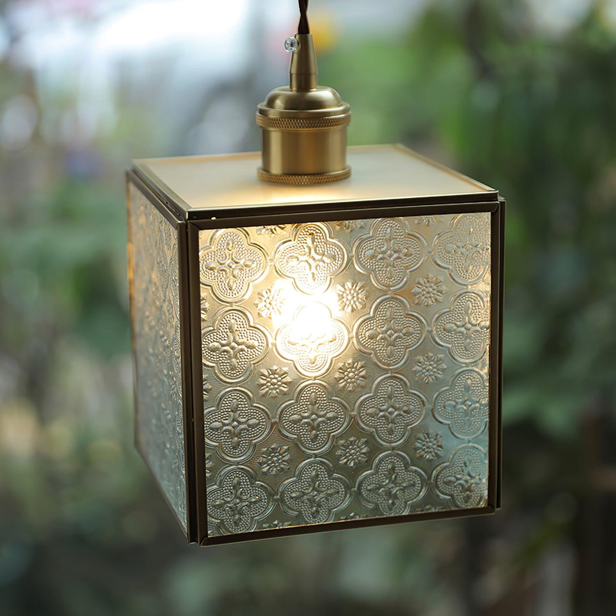 Arvane lampă suspendată din alamă și sticlă, elegantă