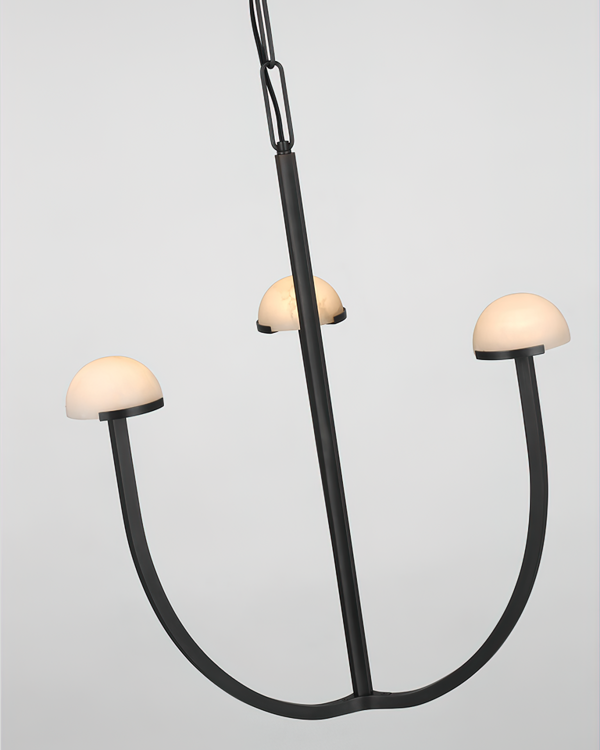 Pedra candelabru din alabastru cu geometrie minimalistă în arc