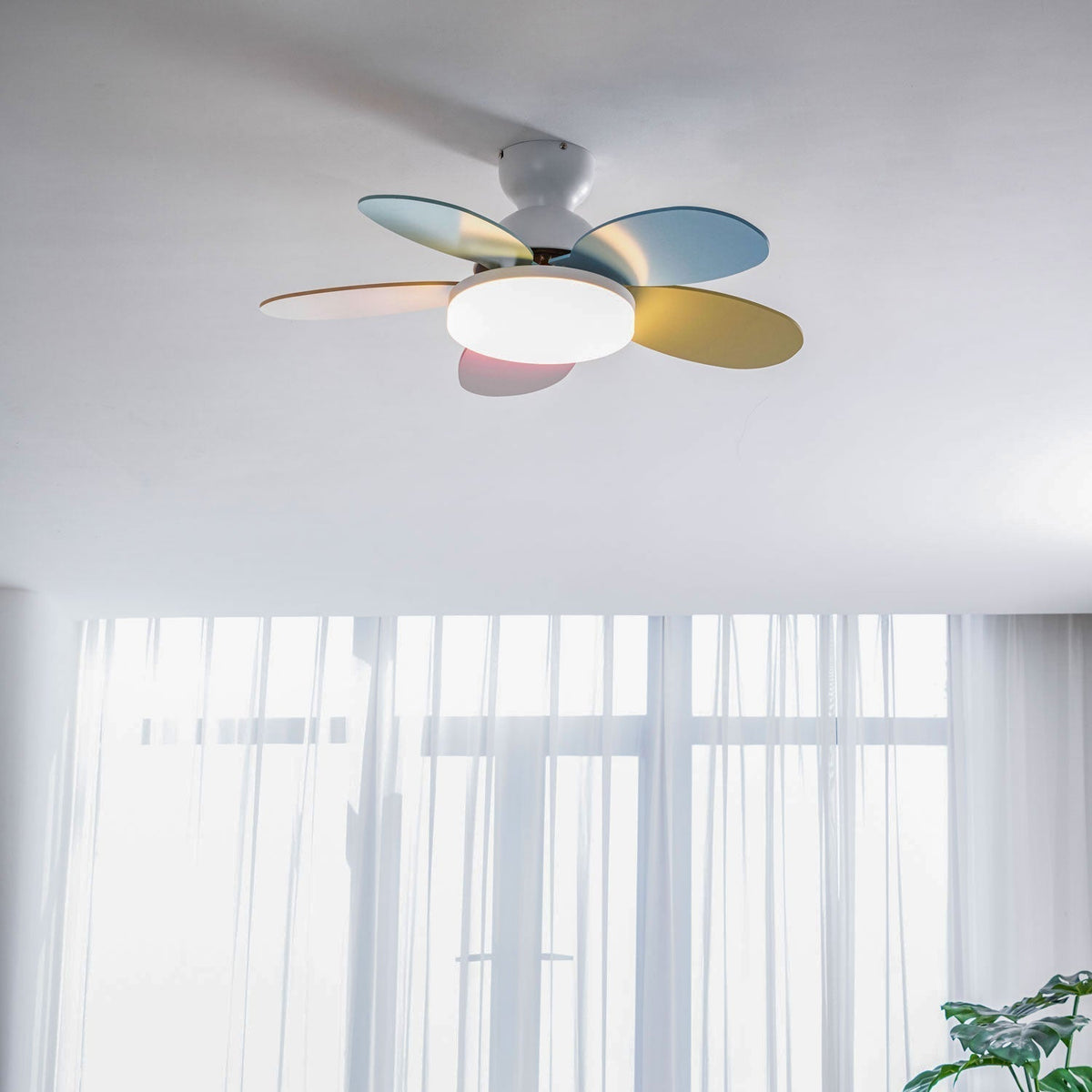 Eireise ventilator de tavan cu lumină din sticlă, multicolor, pentru camera copiilor