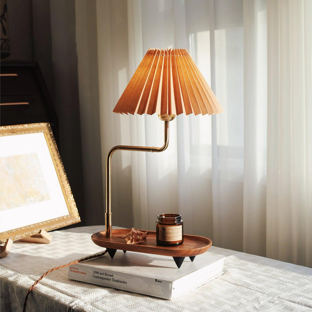 Rinenina lampă de masă vintage din lemn cu abajur textil