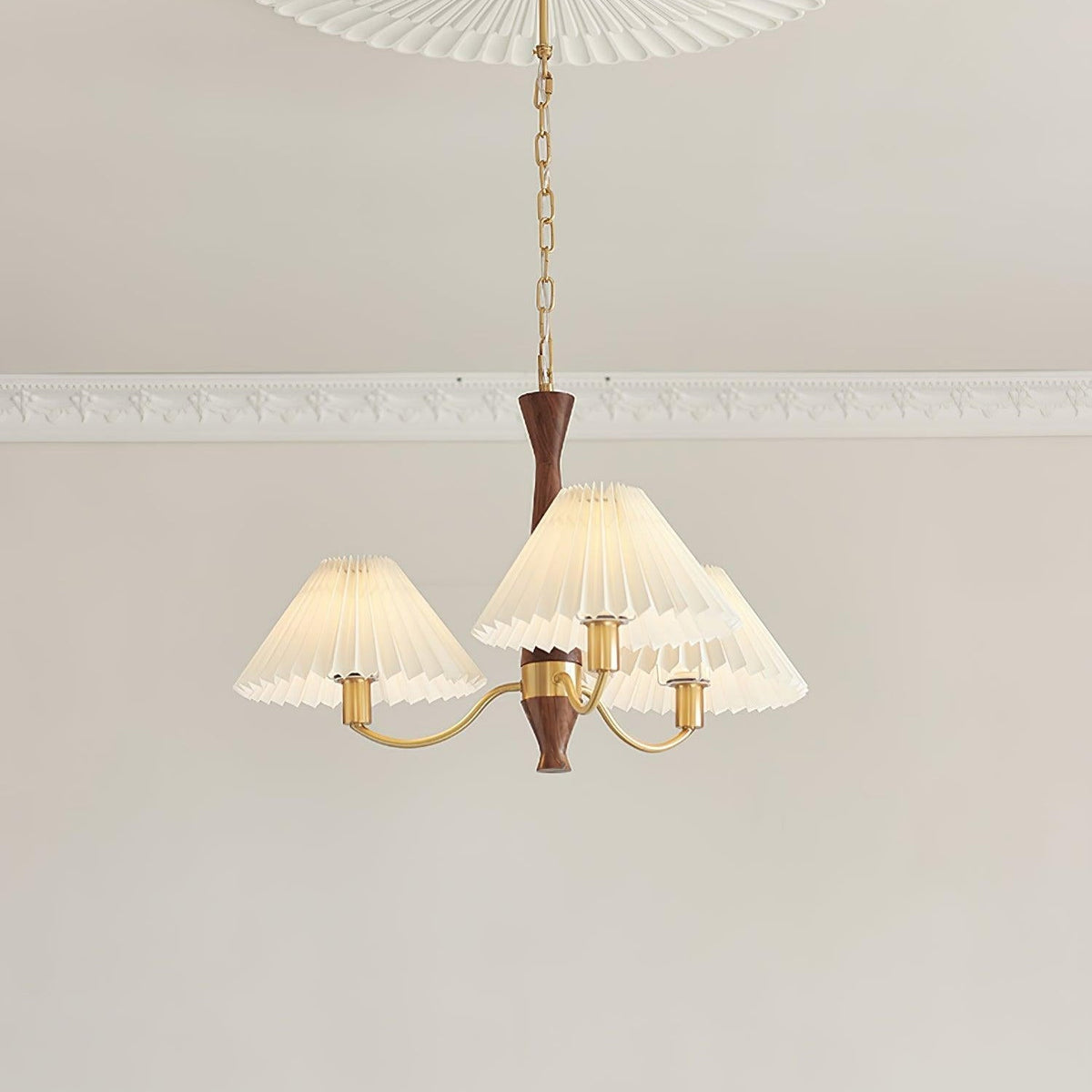 Zarn candelabru din material textil, plisat