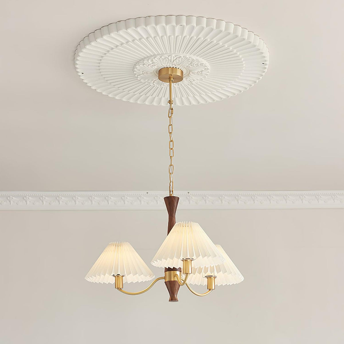 Zarn candelabru din material textil, plisat
