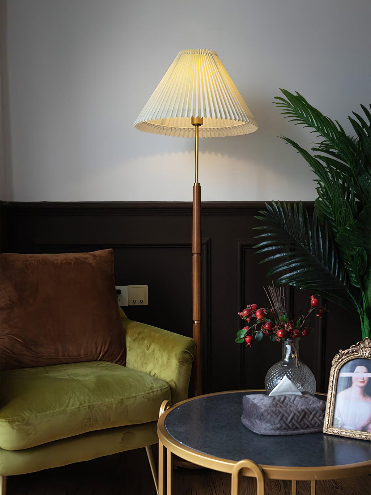 Syleina lampadar minimalist din lemn