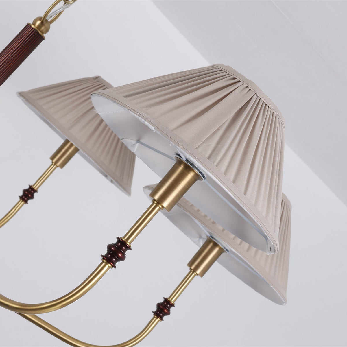 Fayron candelabru, plisat