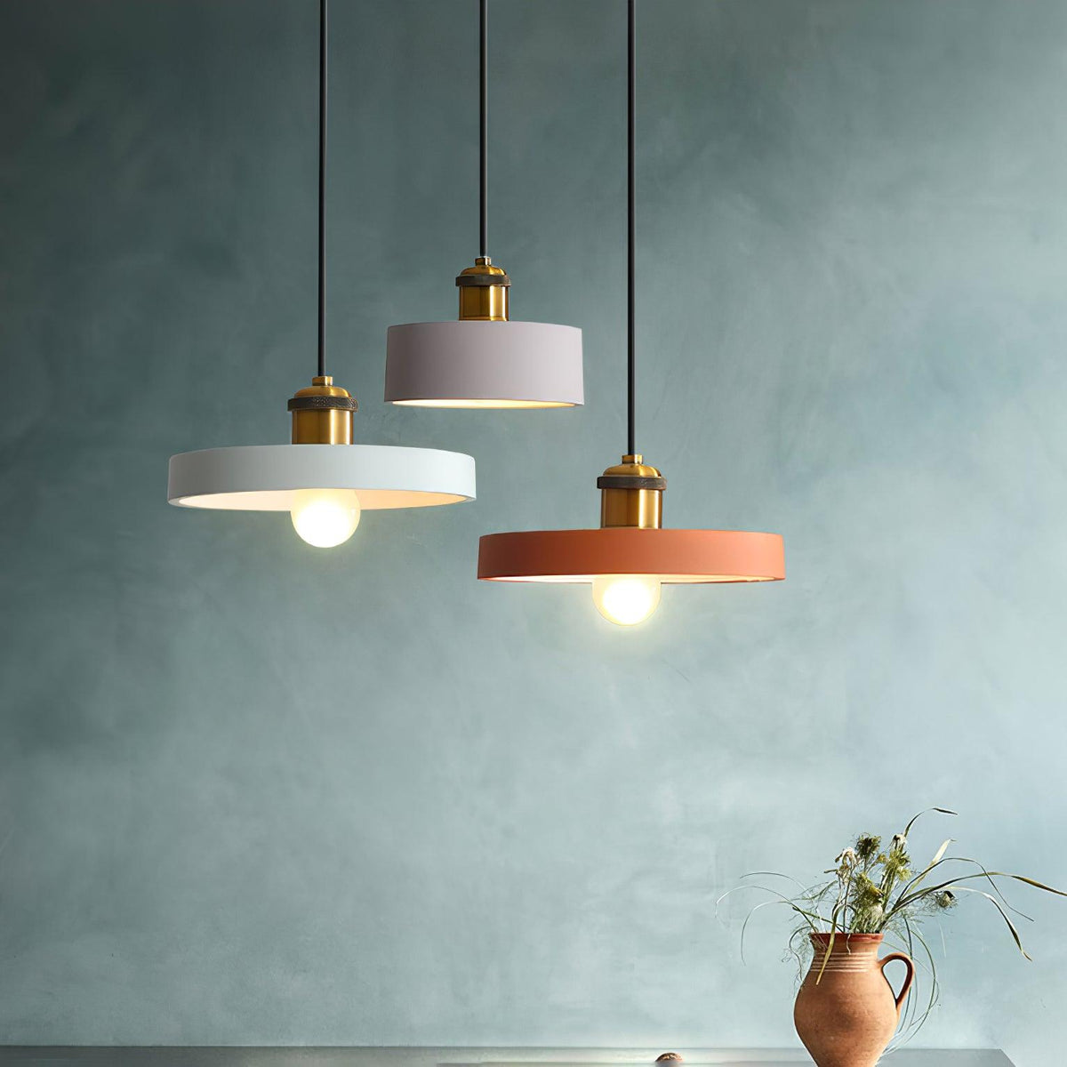 Trio lampă suspendată din rășină, industrială
