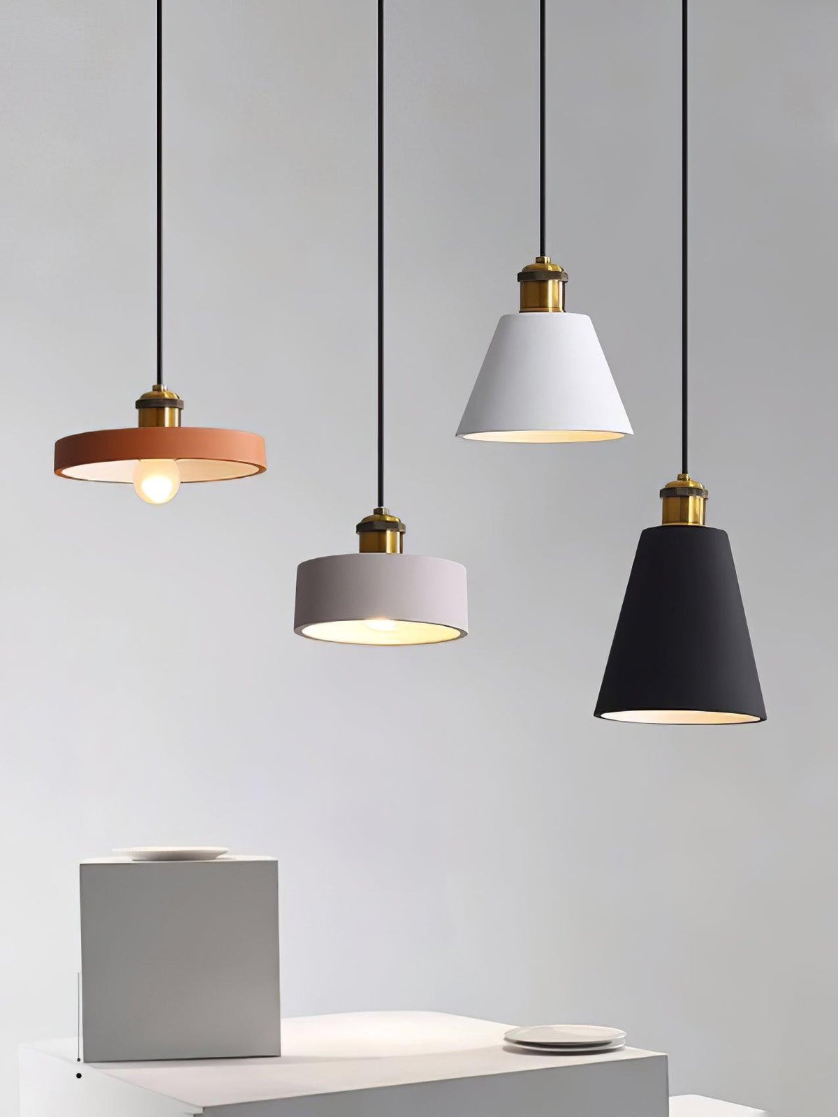 Trio lampă suspendată din rășină, industrială