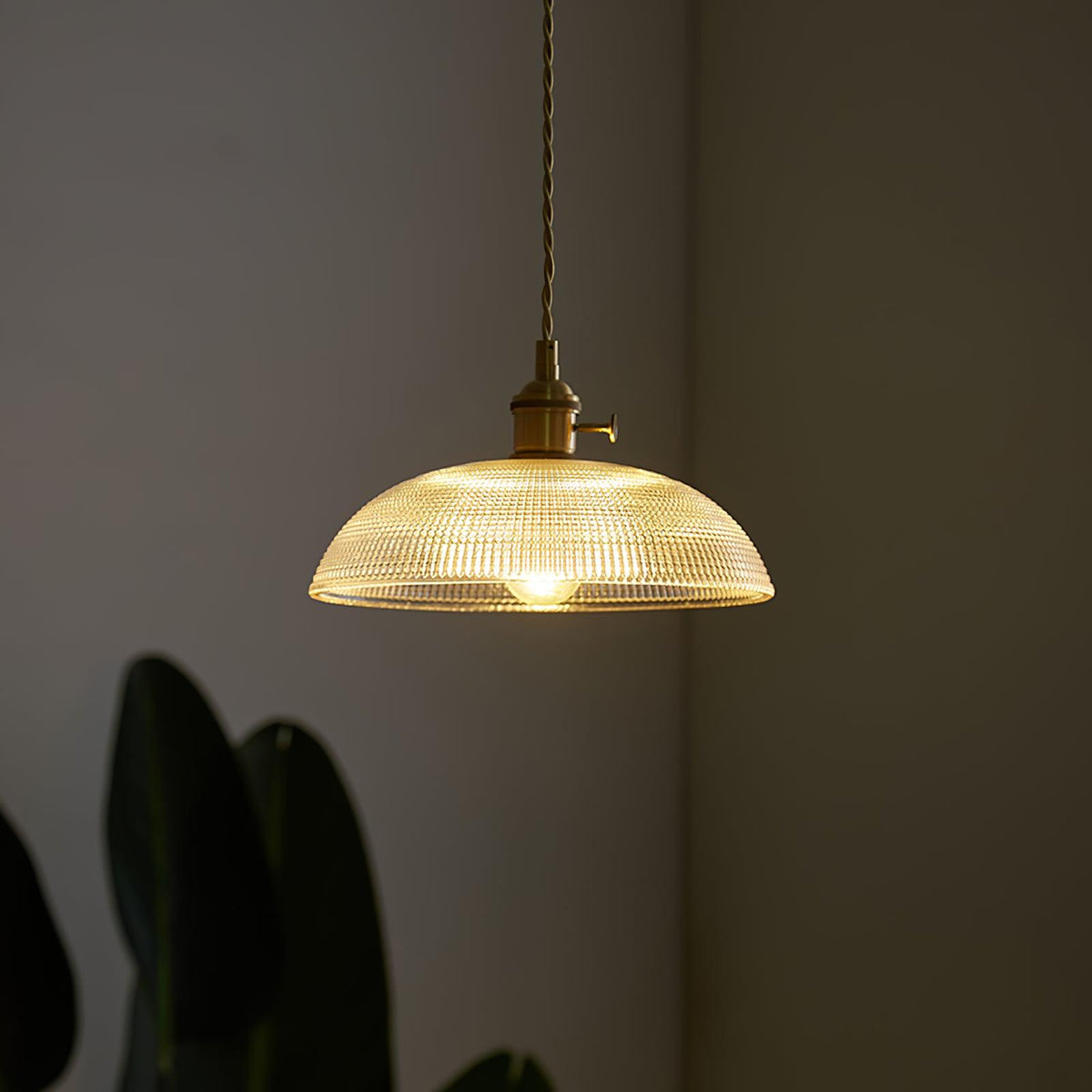 Norwen lampă suspendată minimalistă