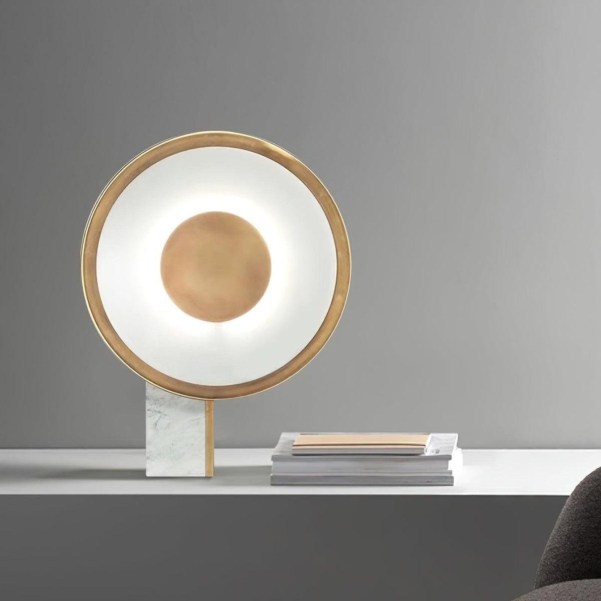 Tessain lampă de masă minimalistă din marmură