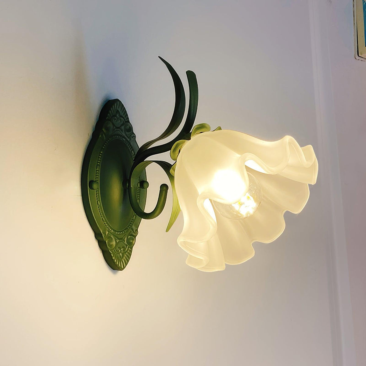 Aplică de perete Vintage cu Abajur Floral din sticlă pentru dormitor și living