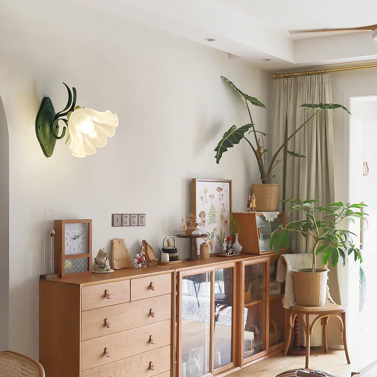 Aplică de perete Vintage cu Abajur Floral din sticlă pentru dormitor și living