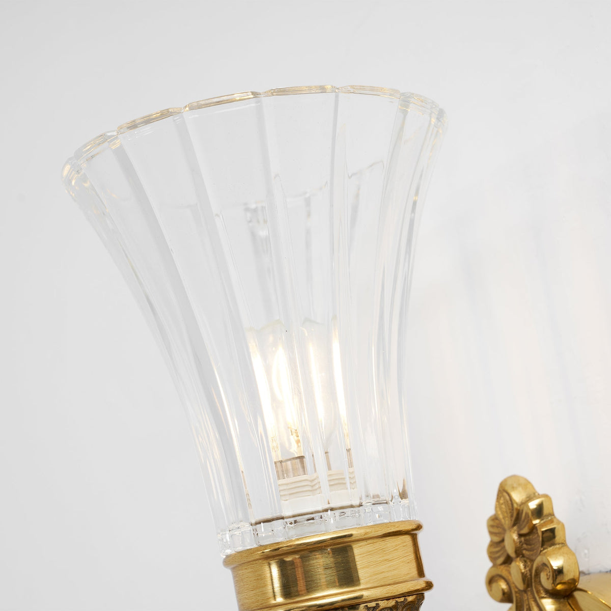 Rosalinda Torch aplică de perete