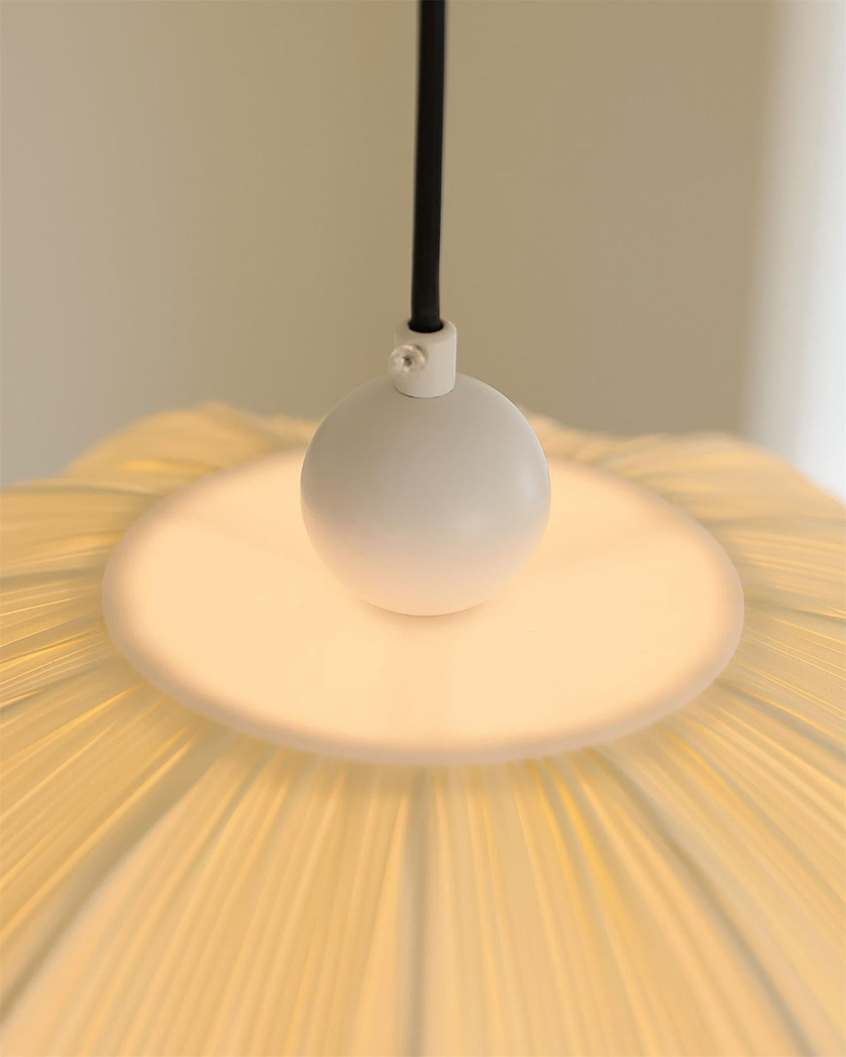 Oreliena lampă suspendată
