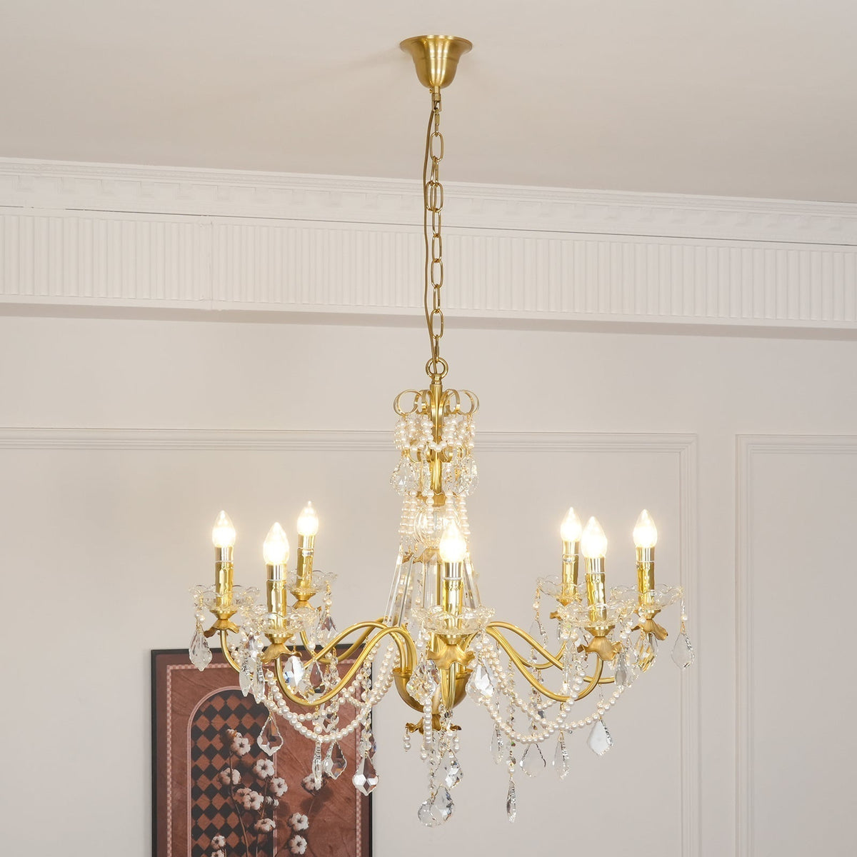 Candelabru corp din alamă cu picături de cristal perlé, eleganță vintage