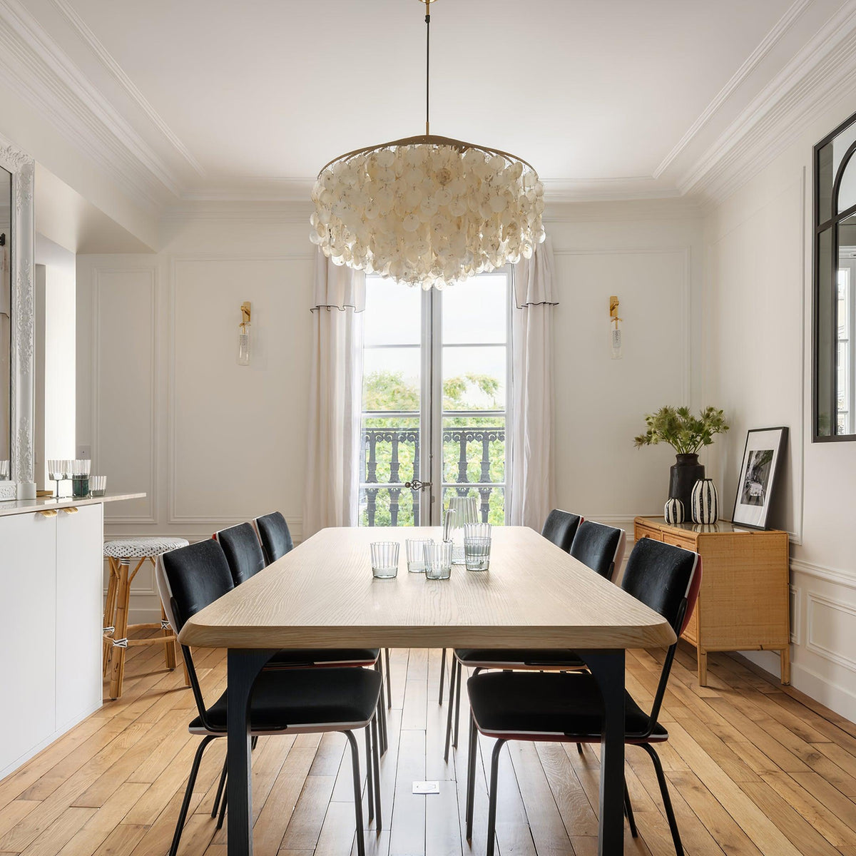 Avenenian candelabru