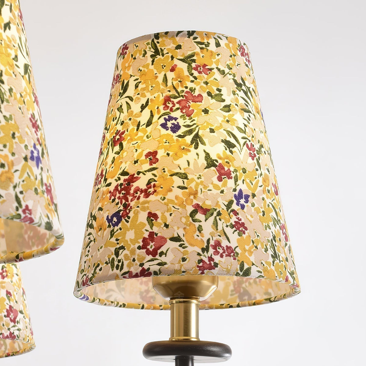 Camellia candelabru cu abajur textil