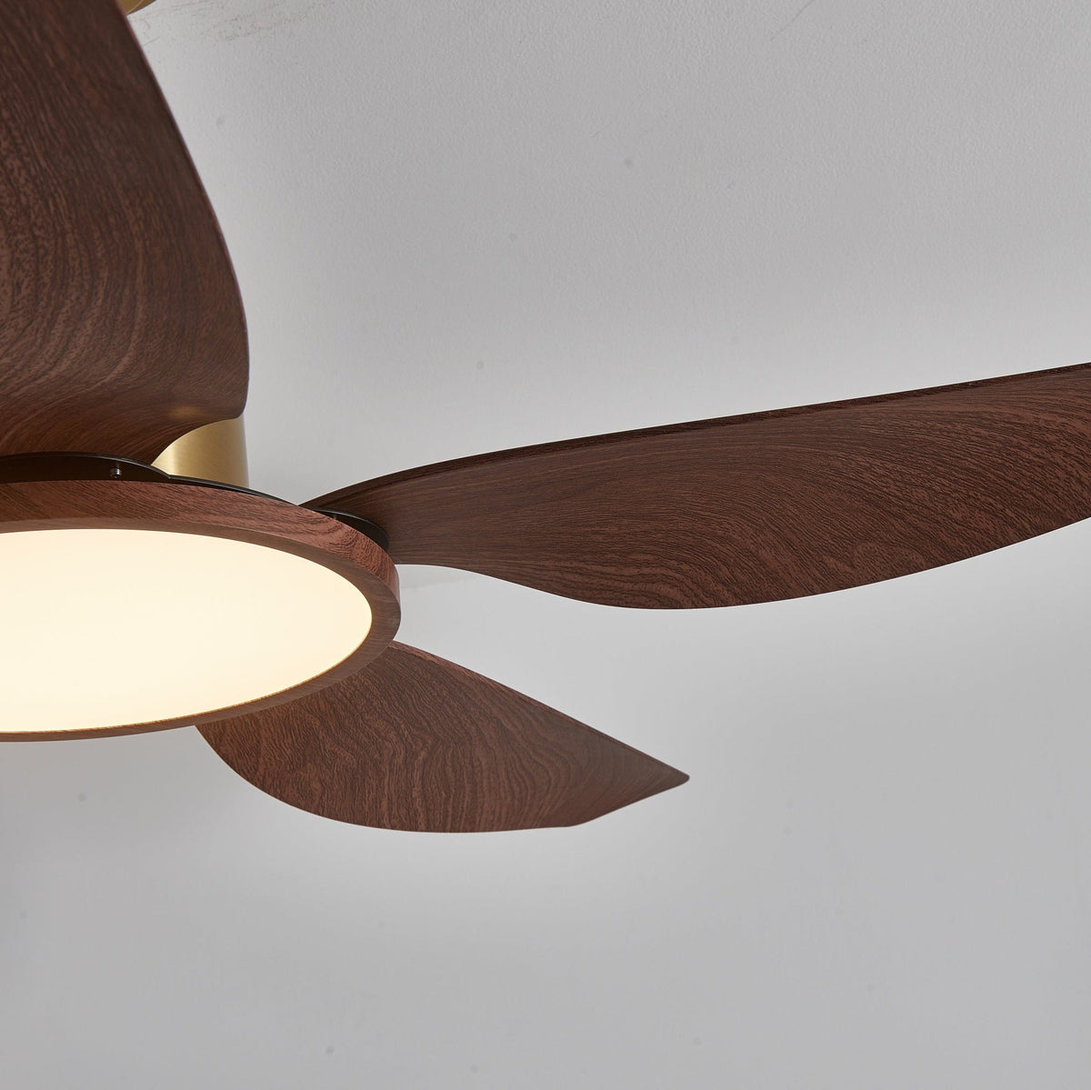 Sylenel ventilator de tavan cu lumină din lemn și alamă, modern