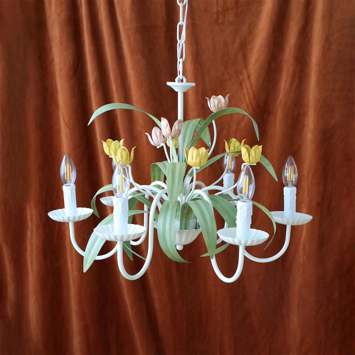 Aveniena candelabru