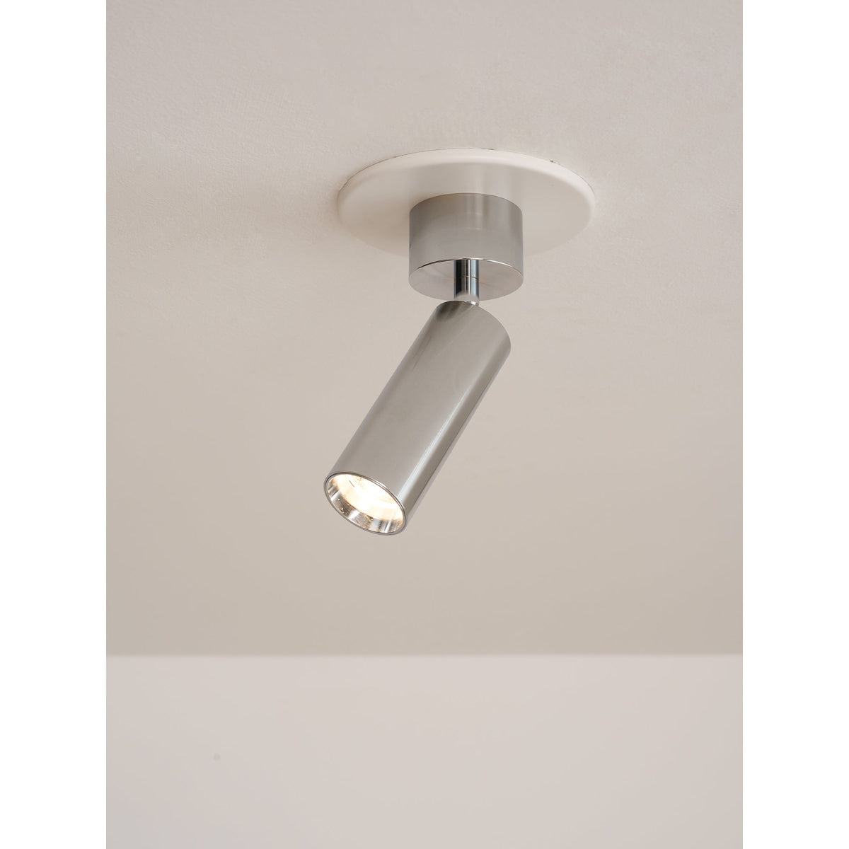Riveia lampă de tavan