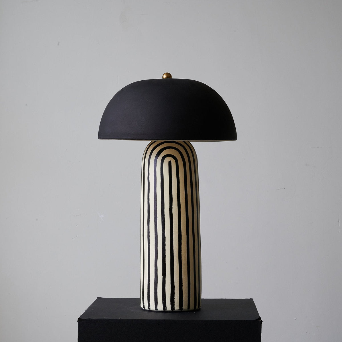 Moxyn lampă de masă din ceramică, minimalistă