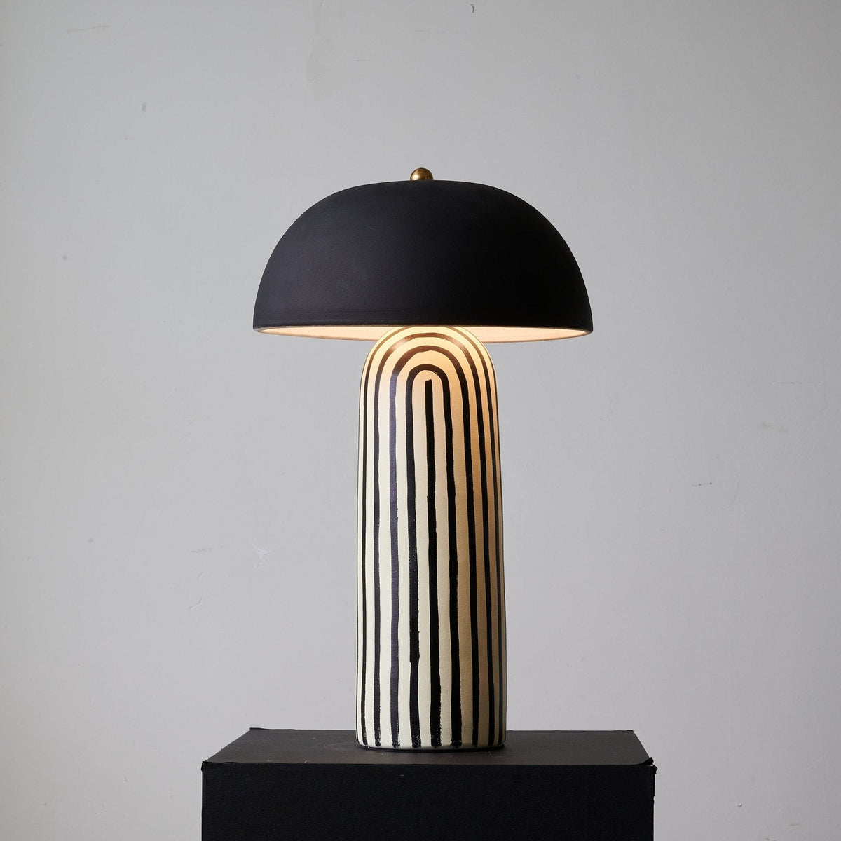 Moxyn lampă de masă din ceramică, minimalistă