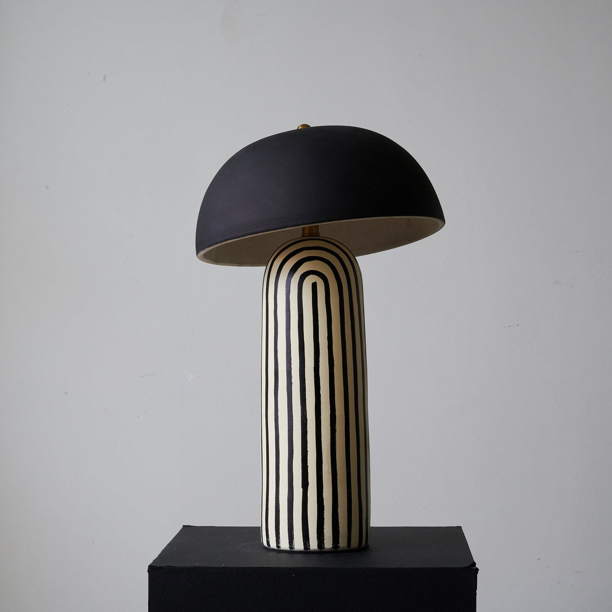 Moxyn lampă de masă din ceramică, minimalistă
