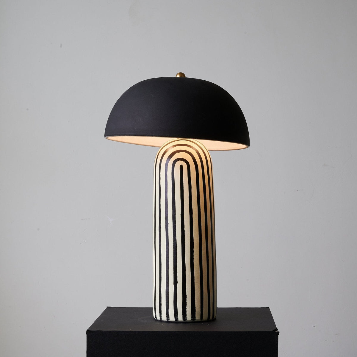 Moxyn lampă de masă din ceramică, minimalistă