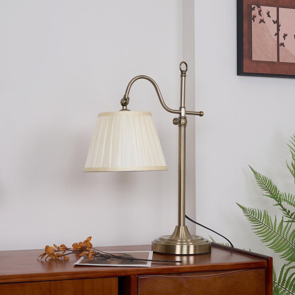 Avenuora lampă de masă vintage