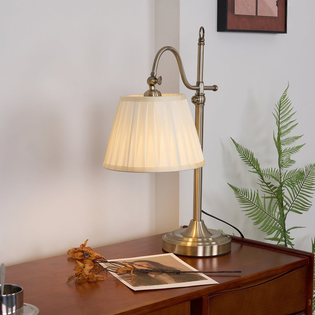 Avenuora lampă de masă vintage