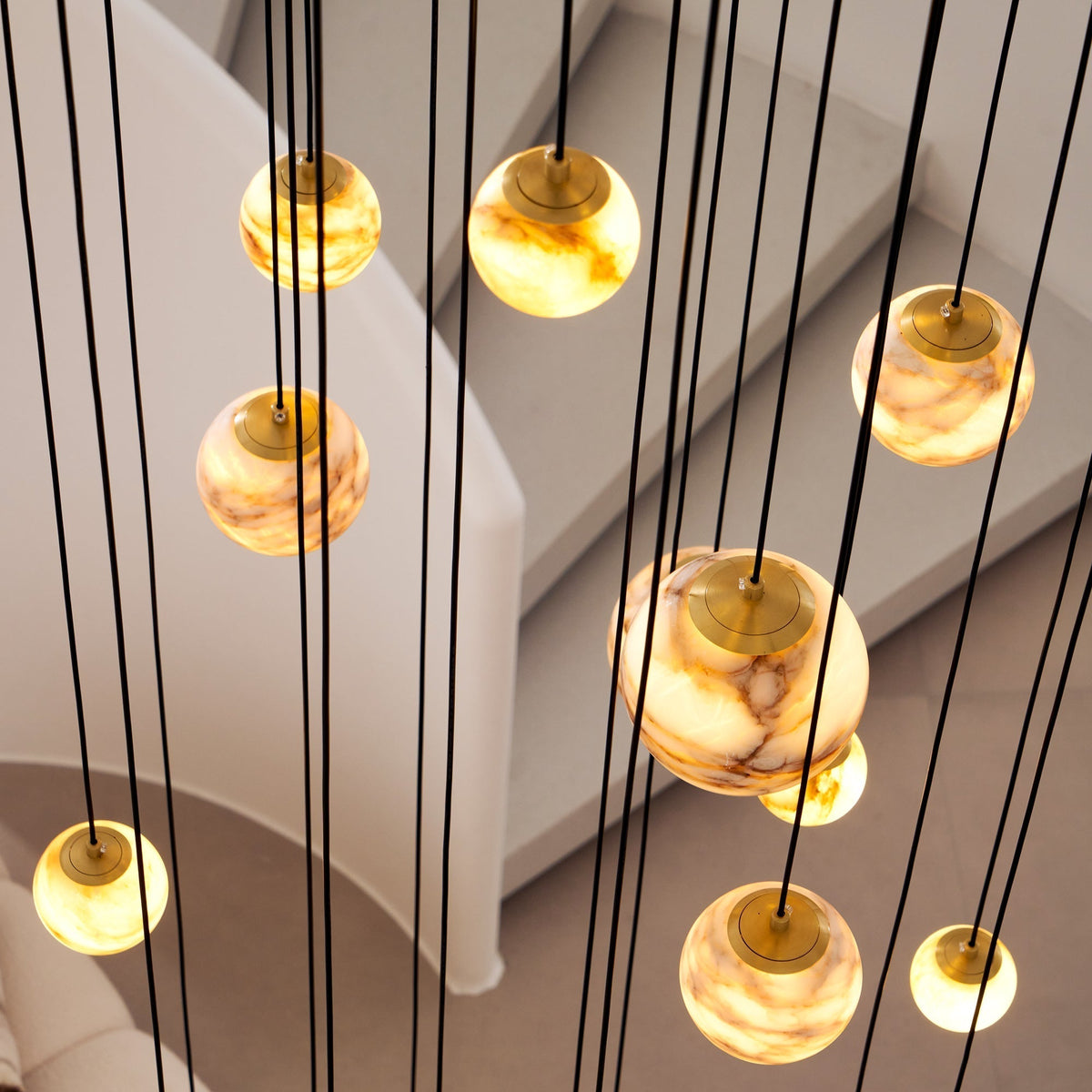 Sultana candelabru din alabastru cu formă de cluster orb cascade