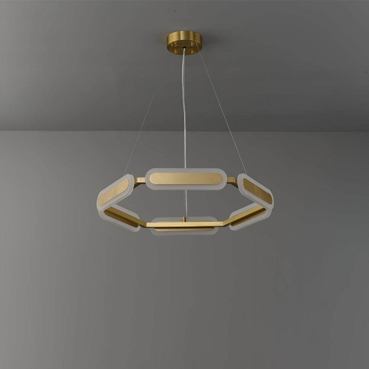 Din candelabru din alamă, geometric, în formă de inel