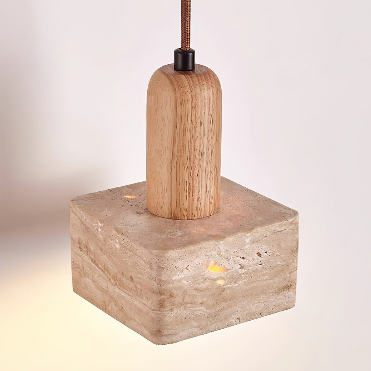 Lava lampă suspendată din travertin, pătrată
